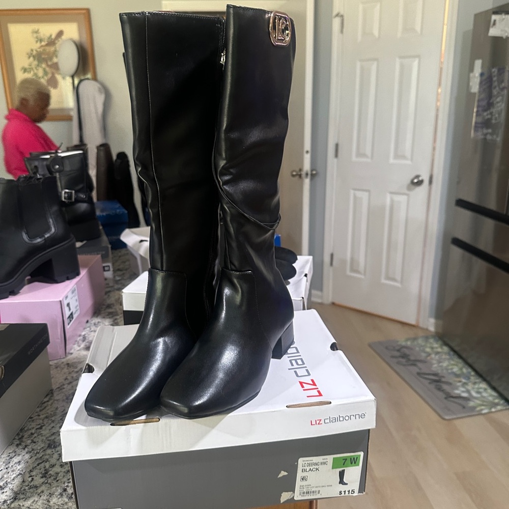 Liz Claiborne Elegant Black Heeled Boots